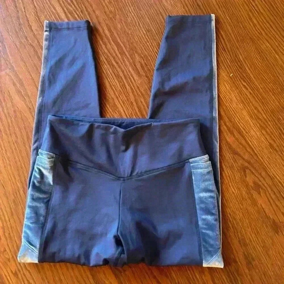 NWT Victoria's Secret PINK ULTIMATE V VELVET STRIPE Cozy LEGGING Size Medium NEW - Picture 6 of 10